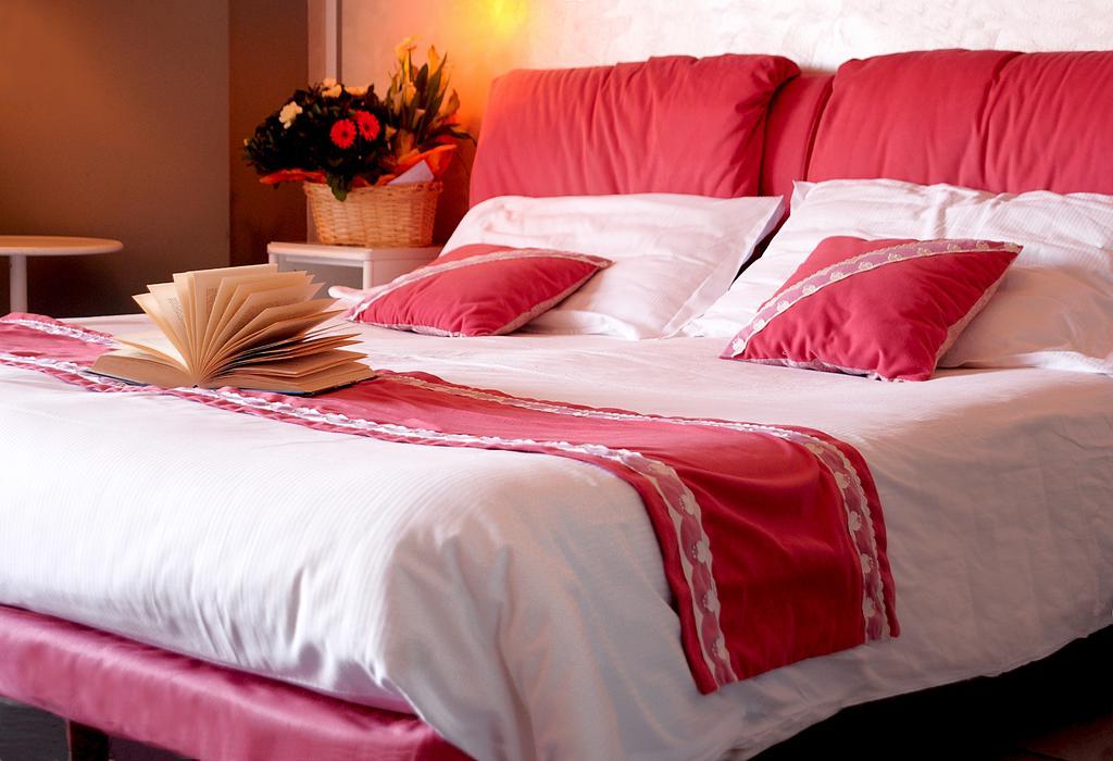 Conca Azzurra Wellness & Beauty Hotel Ranco Luaran gambar